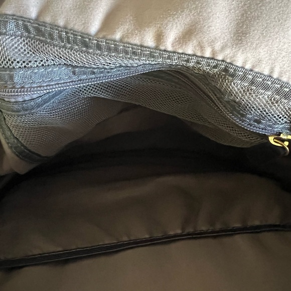 Backpack - Picture 7 of 8